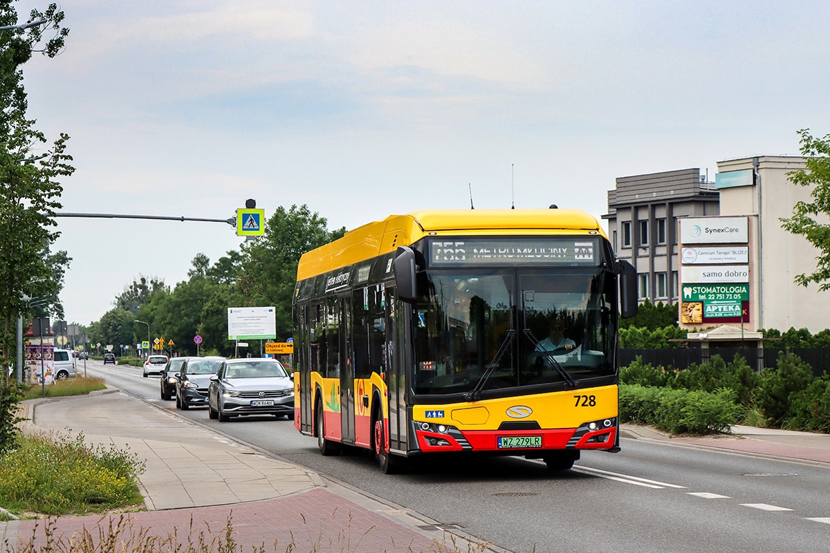 Infobus - Warszawa: Atak nożem w autobusie linii 755. Dwóch pasażerów rannych, policja szuka napastnika