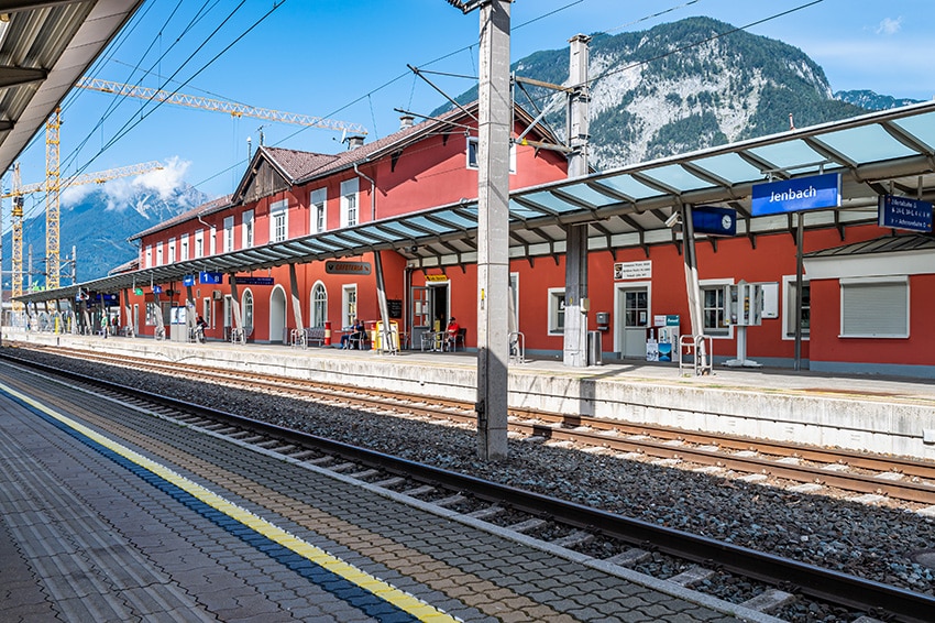 Inforail - ÖBB zmieniają rozkład jazdy w Tyrolu. Railjety przestaną zatrzymywać się w Jenbach, będą też zmiany w Ötztal