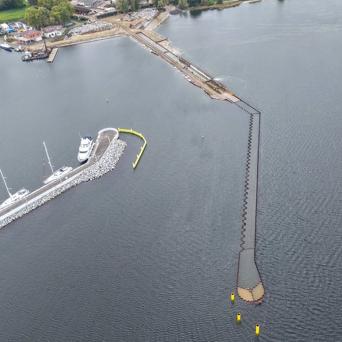 Infoship - Nowy falochron w Pucku nabiera kształtów. Zakończono istotny etap inwestycji za 50 mln zł