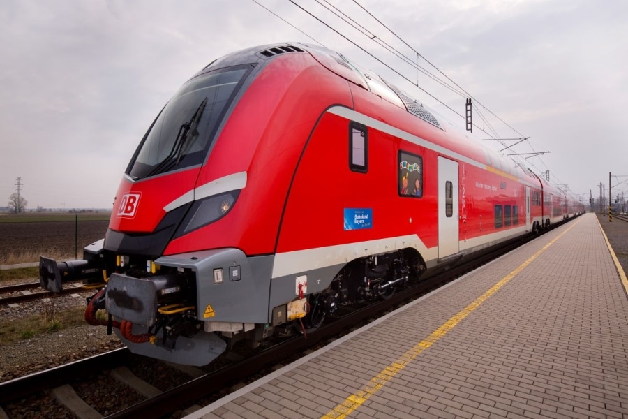 Inforail - Deutsche Bahn sprzedaje kilkuletnie piętrowe pociągi Škody. Do wzięcia od 2028 roku