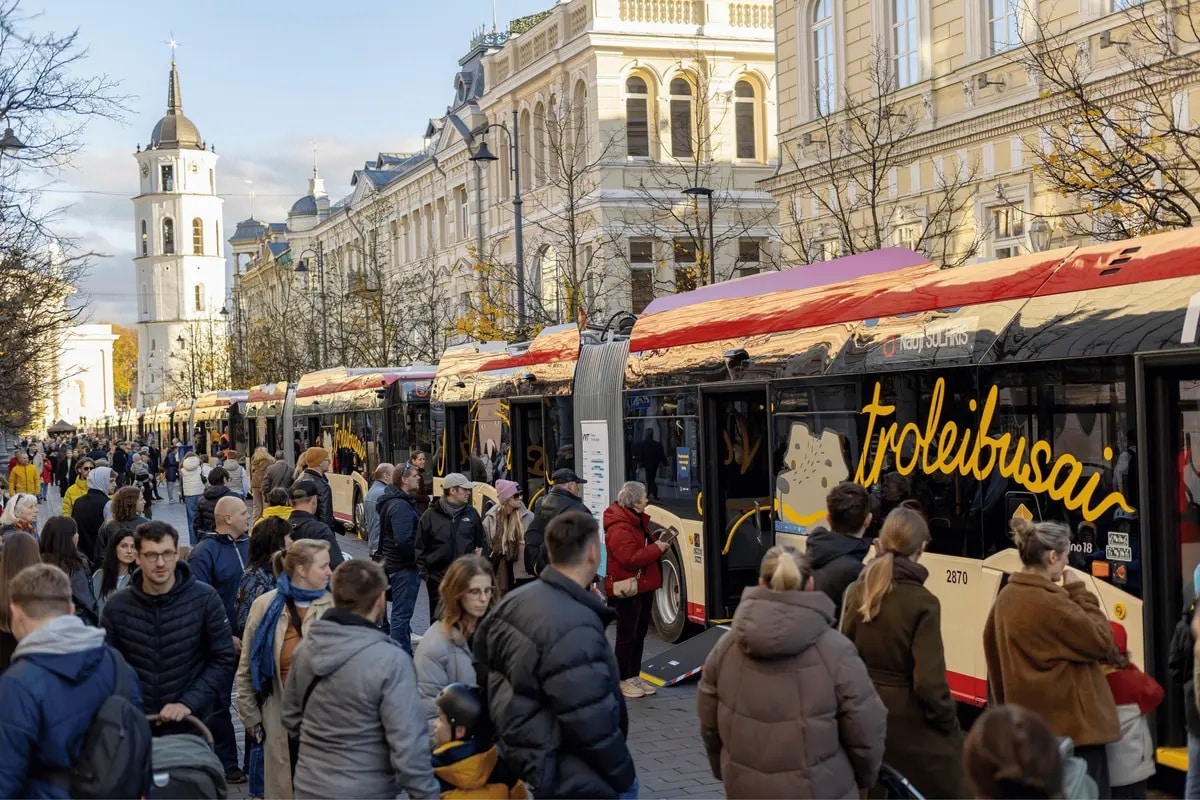 Infobus - Nowe Solarisy Trollino 18 już na ulicach Wilna. 81 trolejbusów z napędem Medcom