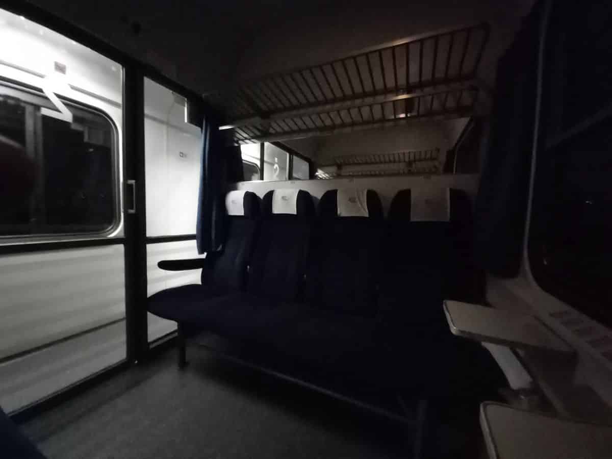 Inforail - Zmiana czasu w zimowy. W Polsce 29 pociągów zatrzyma się na godzinę